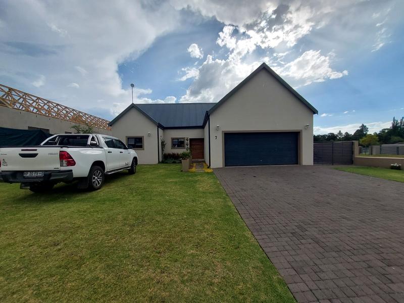 3 Bedroom Property for Sale in Vaalpark Free State